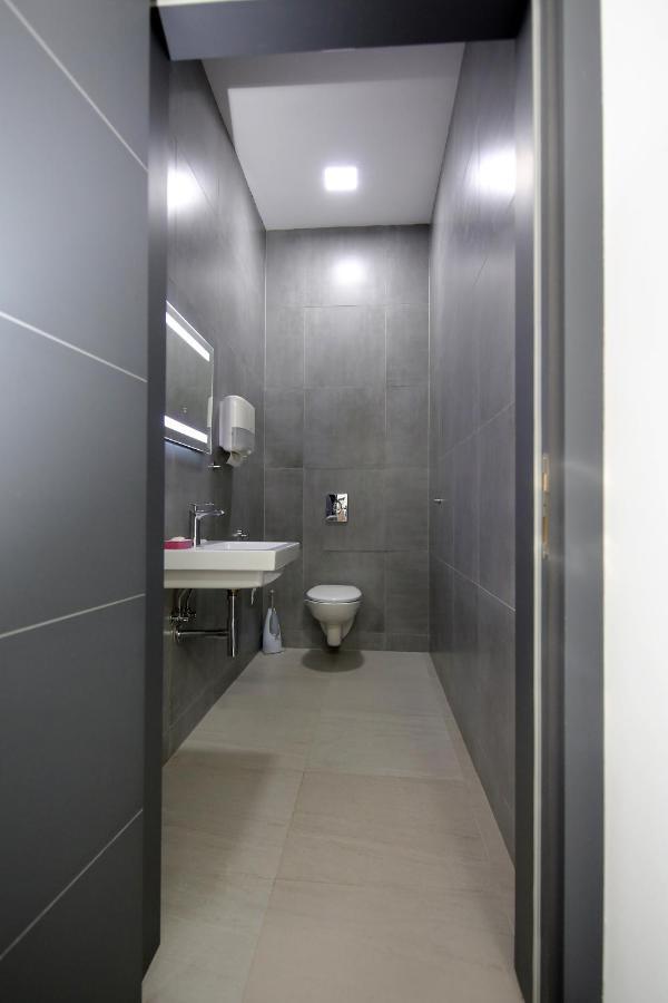 Guest House Prague Zugdidi Luaran gambar