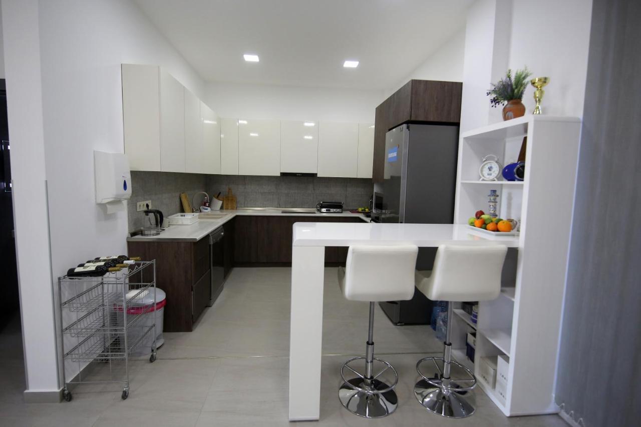 Guest House Prague Zugdidi Luaran gambar